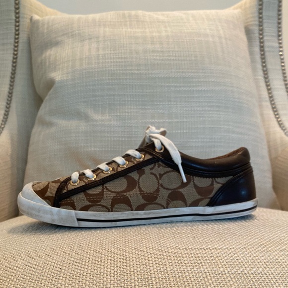 Coach Womens Sneakers w Signature Tan C Pattern w Brown Leather Trim / Size 9.5 - Picture 2 of 14
